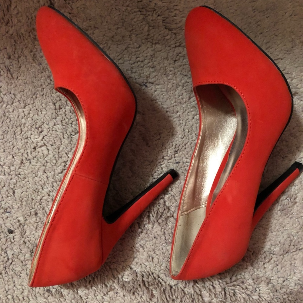 Super Comfortable Shoes 👠 That are like New!